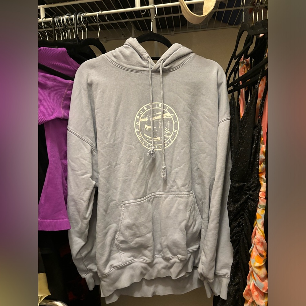 Long sleeved sweatshirt